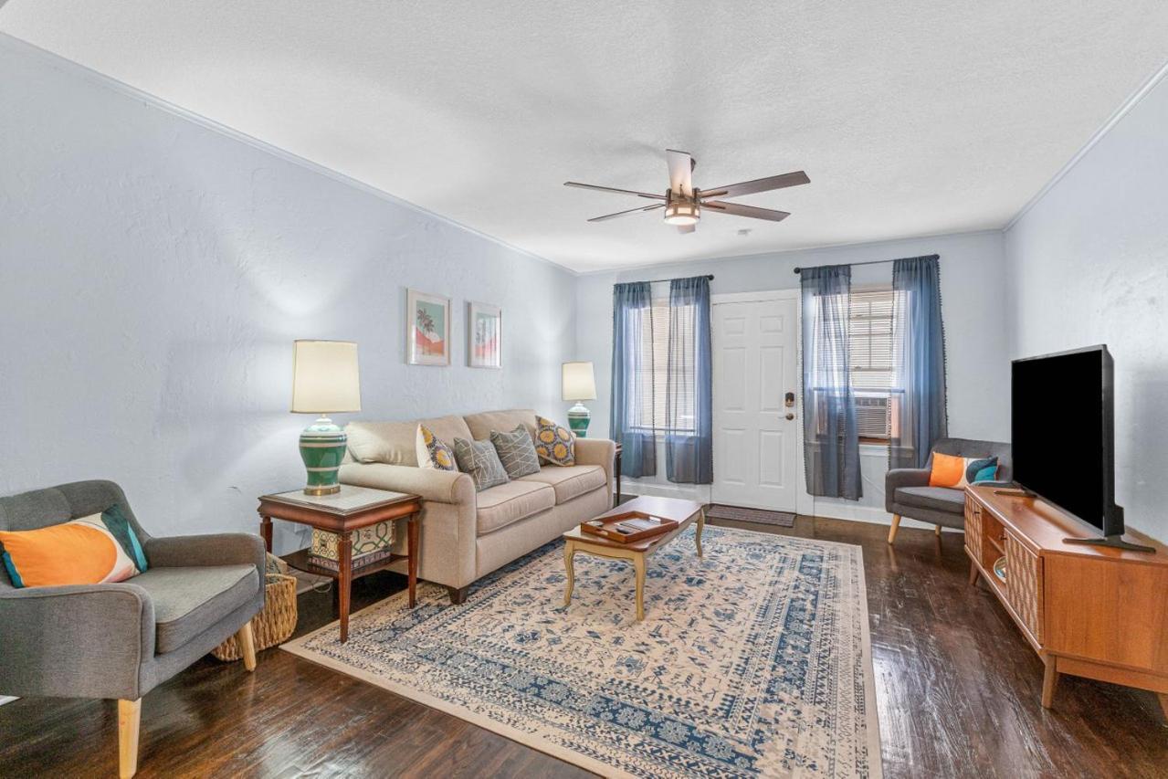 Steps To Beach & Downtown! Spacious Beach Bungalow #2 Lake Worth Beach Luaran gambar
